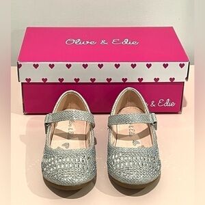 Olive & Edie Glitzie Mary Jane Flat for Kids (Size 5)